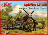 Истребитель Spitfire LF.IXE с советскими пилотами и техниками