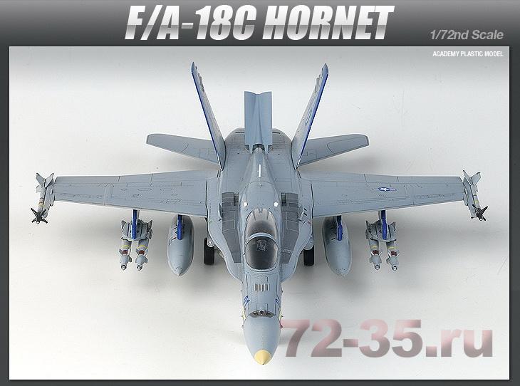 Самолет F/A-18C Hornet