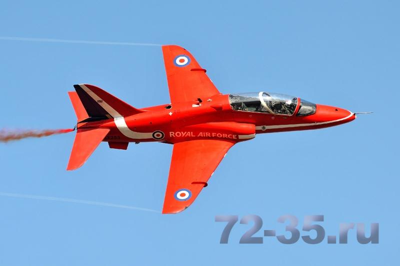 Самолет Hawk T1A "Red Arrows" ital2677_1.jpg