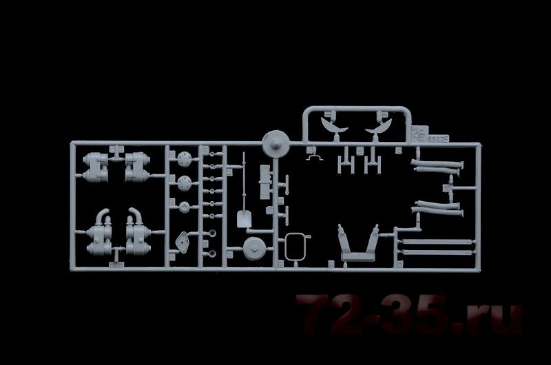Танк Pz.Kpfw.VI Tiger I Ausf.E mid production ital6507_5.jpg