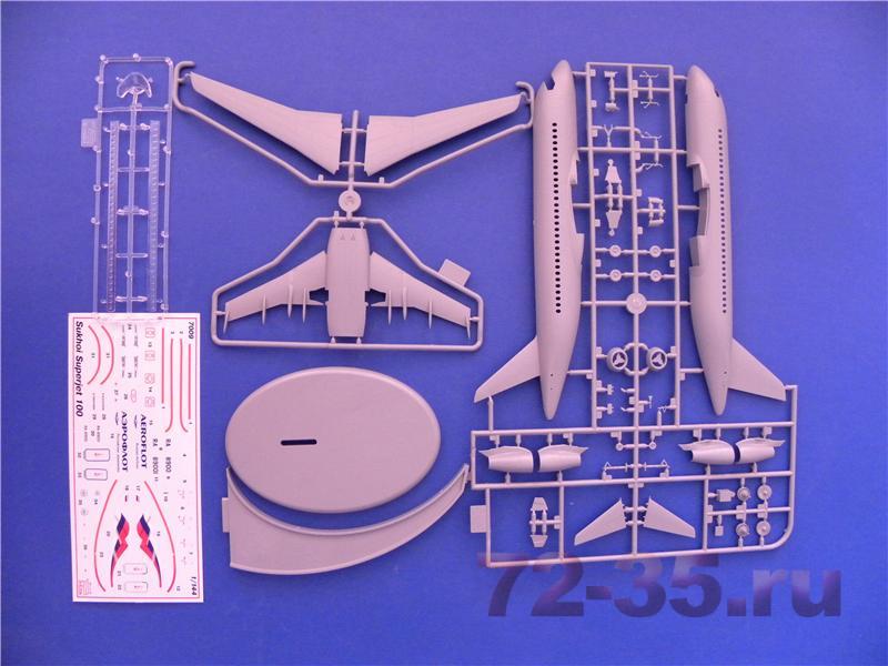 Авиалайнер "Суперджет 100" zve7009_01_enl.jpg